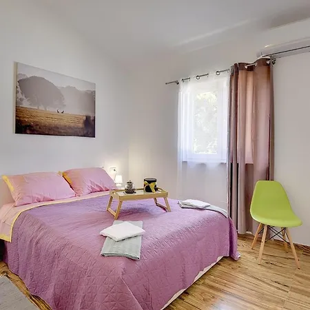 Lu Villa *